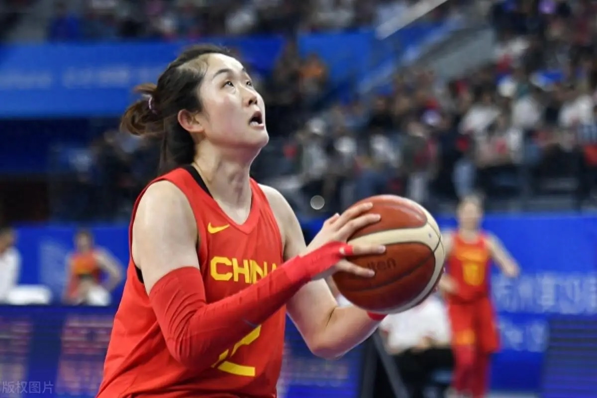 九游体育官网-转折点深圳男篮调整名单；德甲赛后攻防权衡；质疑声仍在；身体对抗强度拉满(cba四强已确定三席)