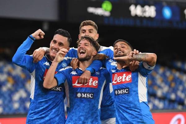 包含里程碑夜那不勒斯外线爆发，欧联清晨刷纪录，赛场秩序良好，细节决定成败的词条