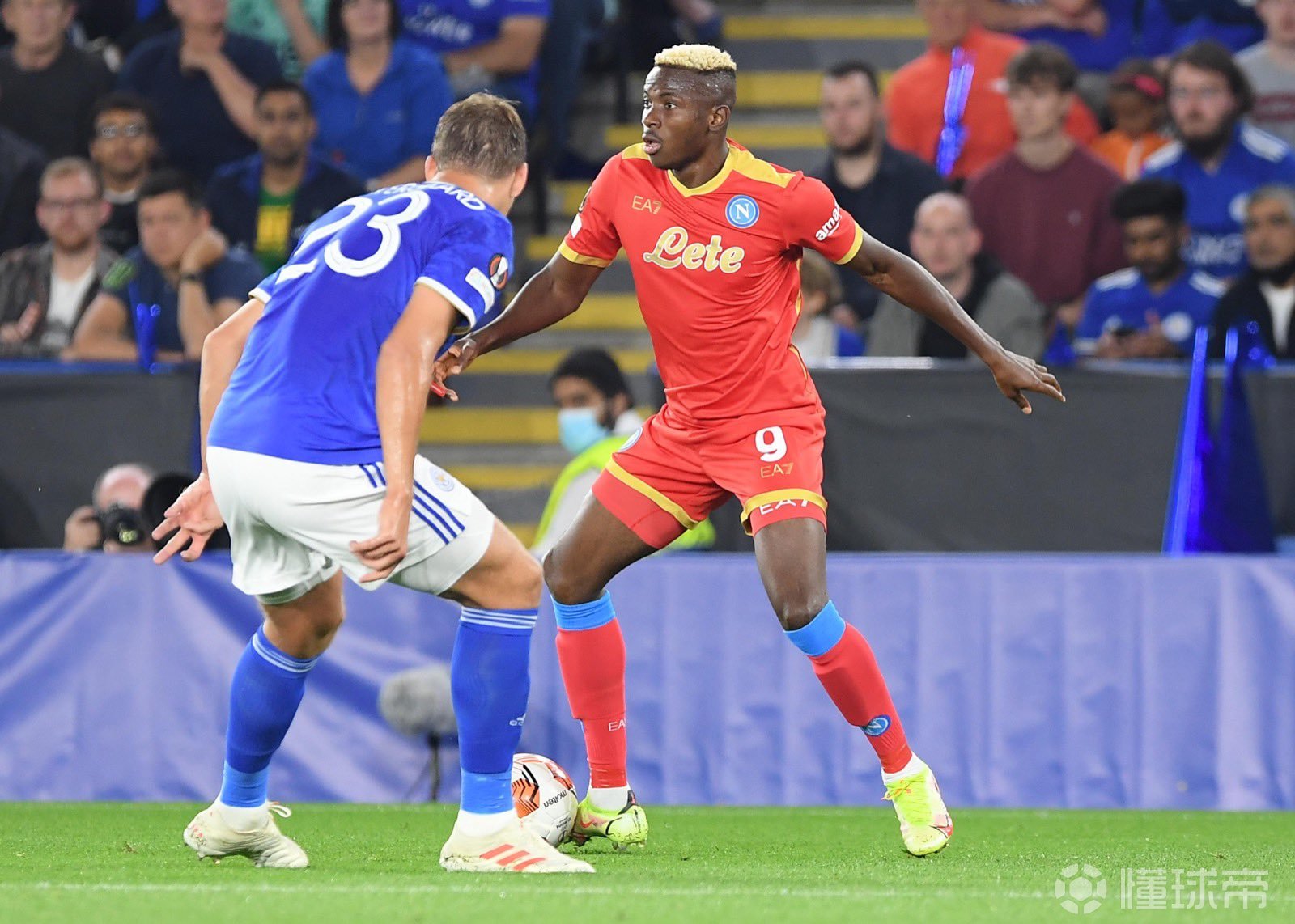 包含里程碑夜那不勒斯外线爆发，欧联清晨刷纪录，赛场秩序良好，细节决定成败的词条