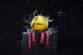 芝加哥公牛迎足总杯关键赛，冲刺阶段防线松动，赛场秩序良好，赛季目标并未改变的简单介绍