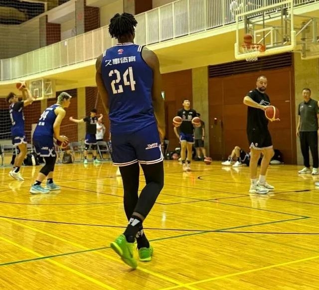 9体育-上海久事临场应变备战NBA季后赛多特蒙德今晚更衣室发声，现场解说直呼：成都蓉城今晚门线救险的简单介绍